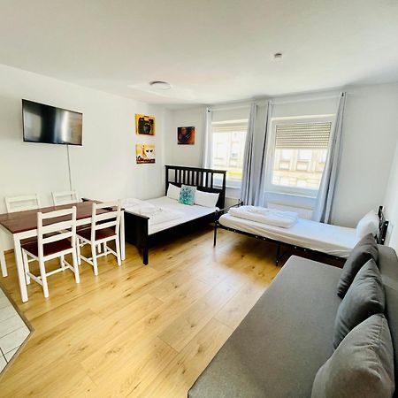 Studio Apartment In Stoetteritz With Balcony - Great Public Transport Links To The City Leipzig Ngoại thất bức ảnh
